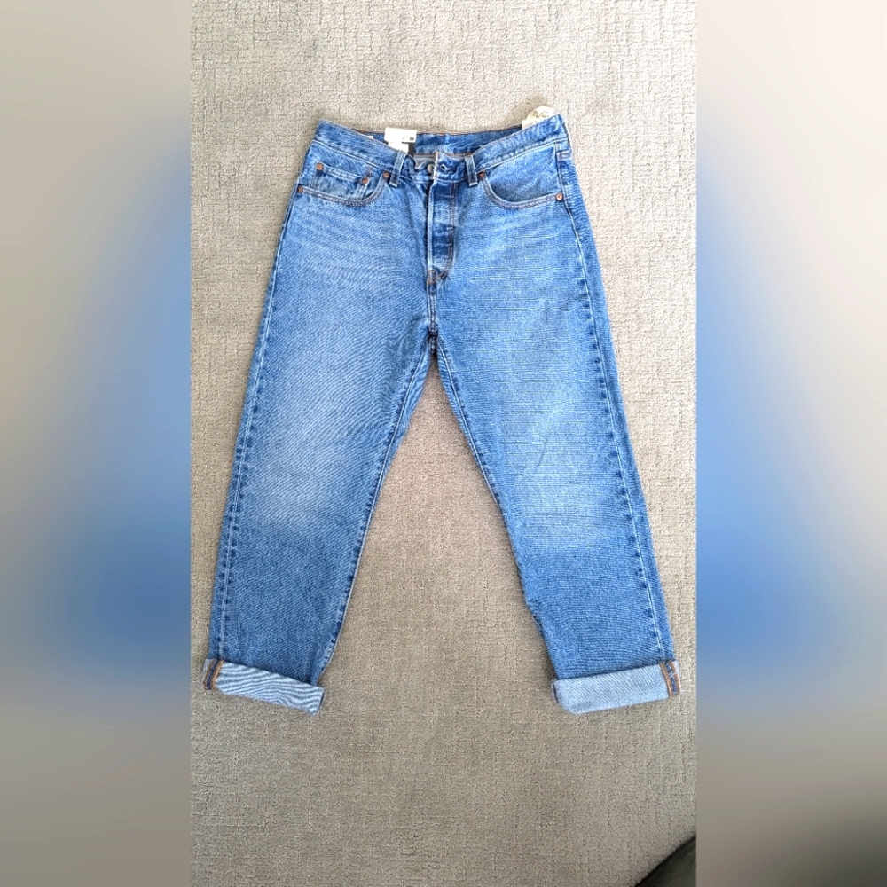 Levi's Cropped Blue Jeans (European)